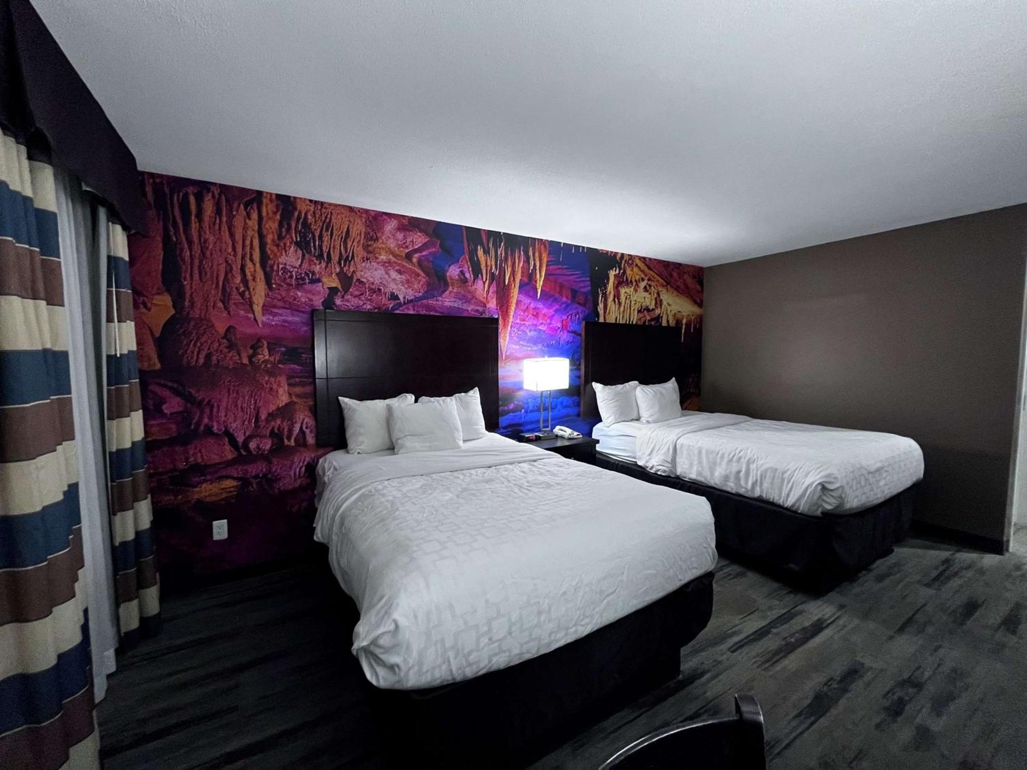Surestay Plus By Best Western Corydon Екстериор снимка
