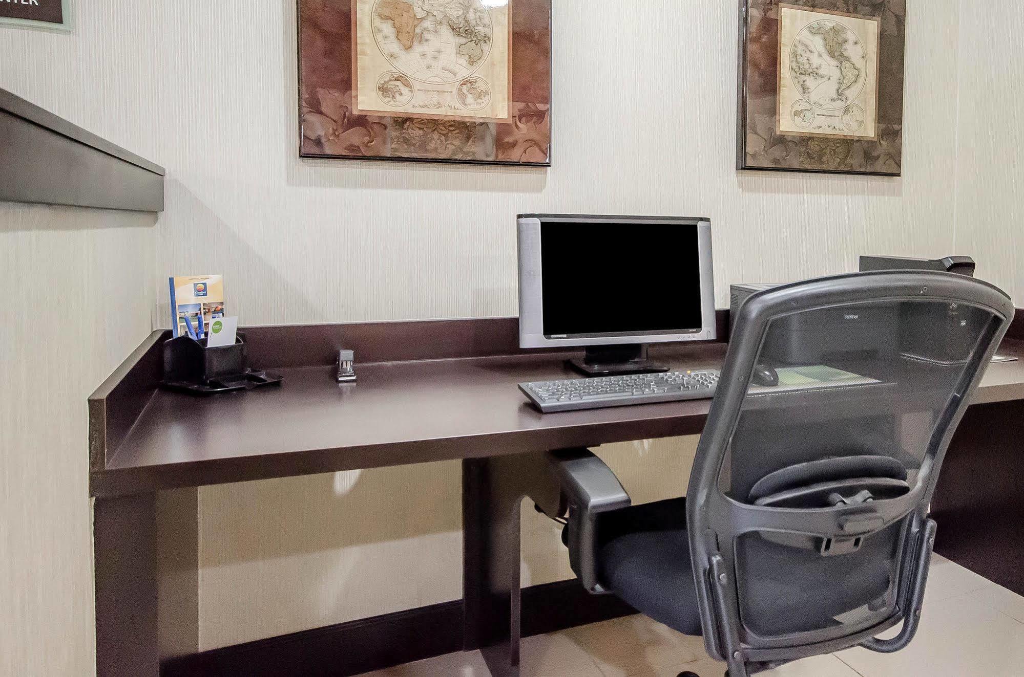 Surestay Plus By Best Western Corydon Екстериор снимка